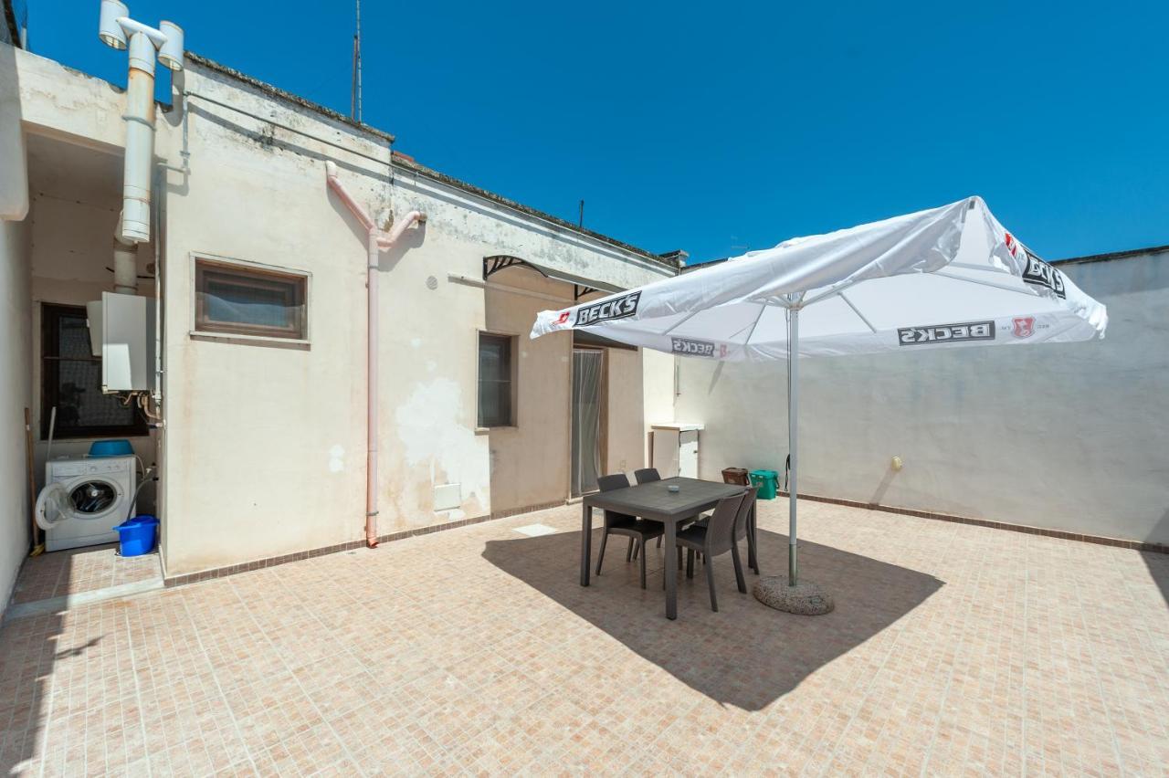 Casa Vacanze Petra Squinzano Exterior foto